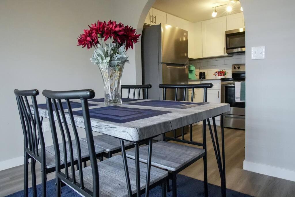 2 Bedroom Minutes From Las Vegas Strip And Airport Kültér fotó